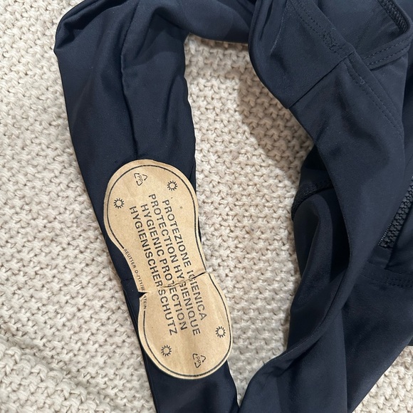 Carmen Marc Valvo NEW🔥 Black Halter One-Piece Swimsuit - Picture 5 of 9